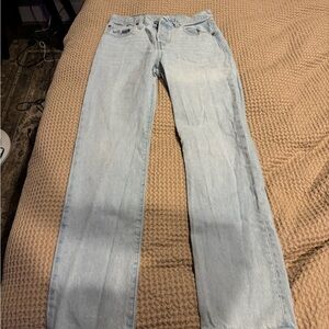 Levi straight leg 501 light wash jeans